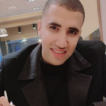 أستاذ أحمد كامل